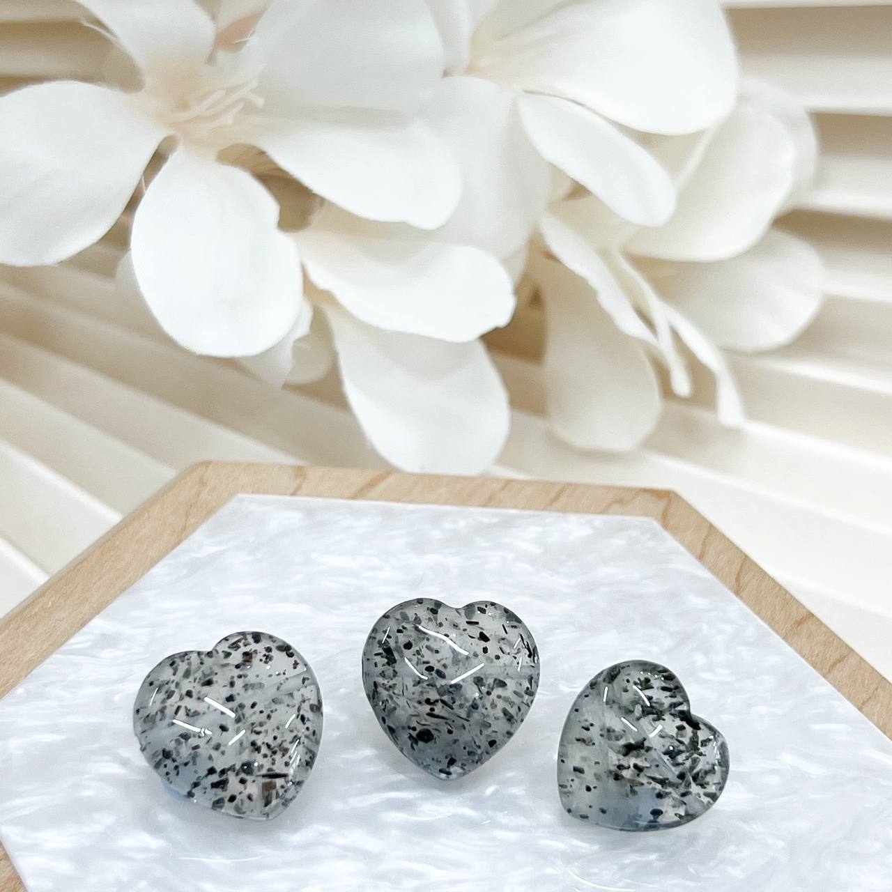 [Premium] Black Mica Hearts