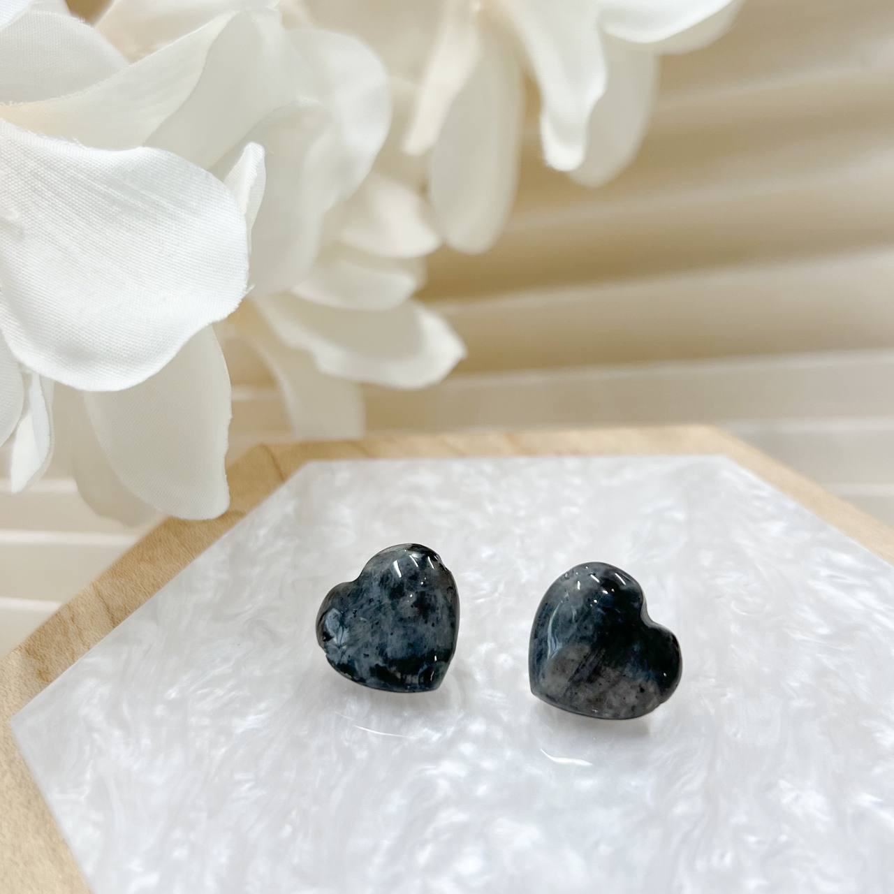 [Premium] Larvikite Hearts